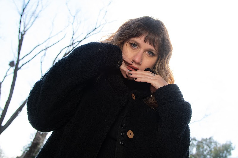 Guadalupe Mol lanza su nuevo single junto a su set en La&nbsp;Casita